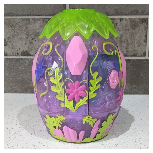 Hatchimals CollEGGtibles Crystal Canyon, Basket, 2 Hatchy Holidays + 10 Figures - Picture 9 of 10
